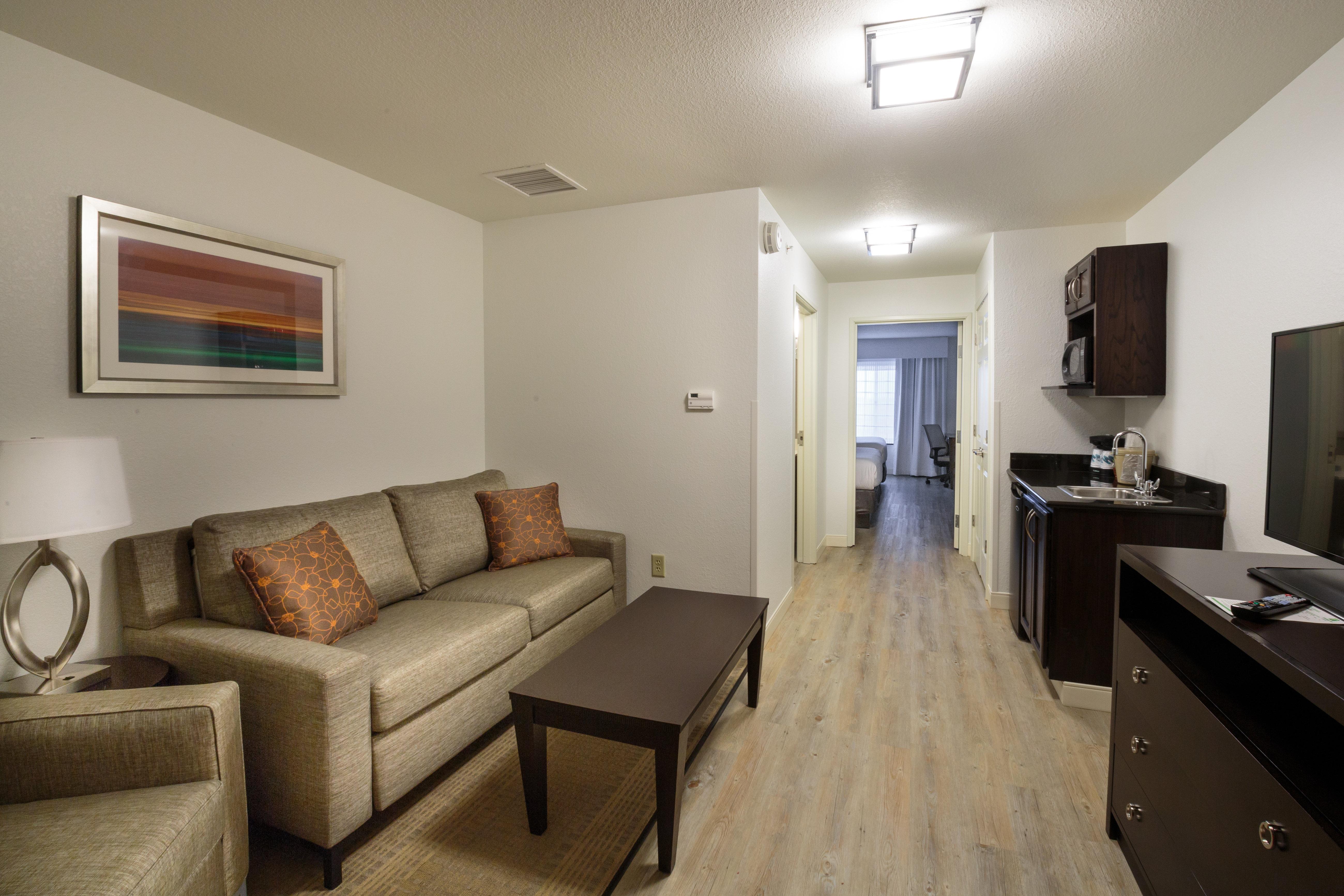 Holiday Inn Hotel & Suites Bloomington Airport By Ihg Εξωτερικό φωτογραφία