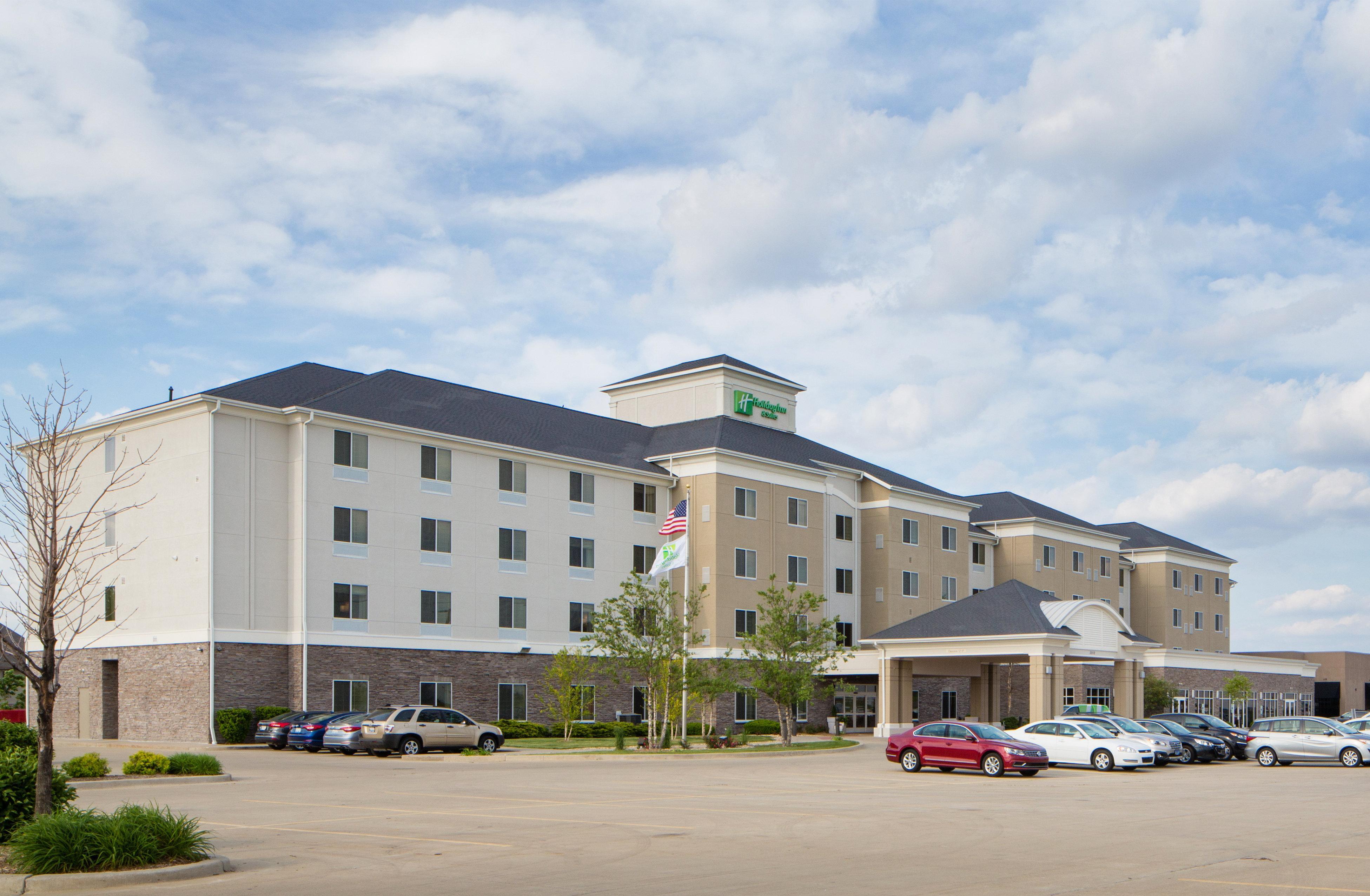 Holiday Inn Hotel & Suites Bloomington Airport By Ihg Εξωτερικό φωτογραφία