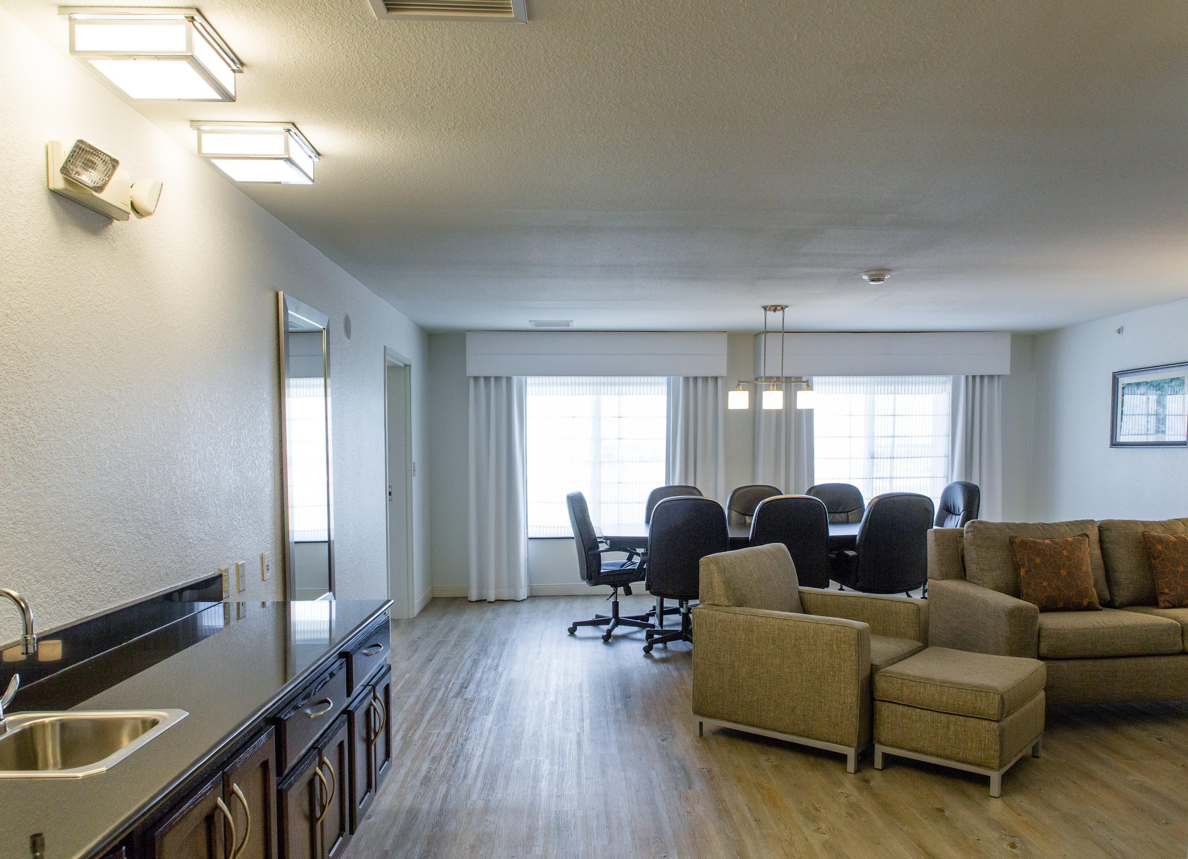Holiday Inn Hotel & Suites Bloomington Airport By Ihg Εξωτερικό φωτογραφία