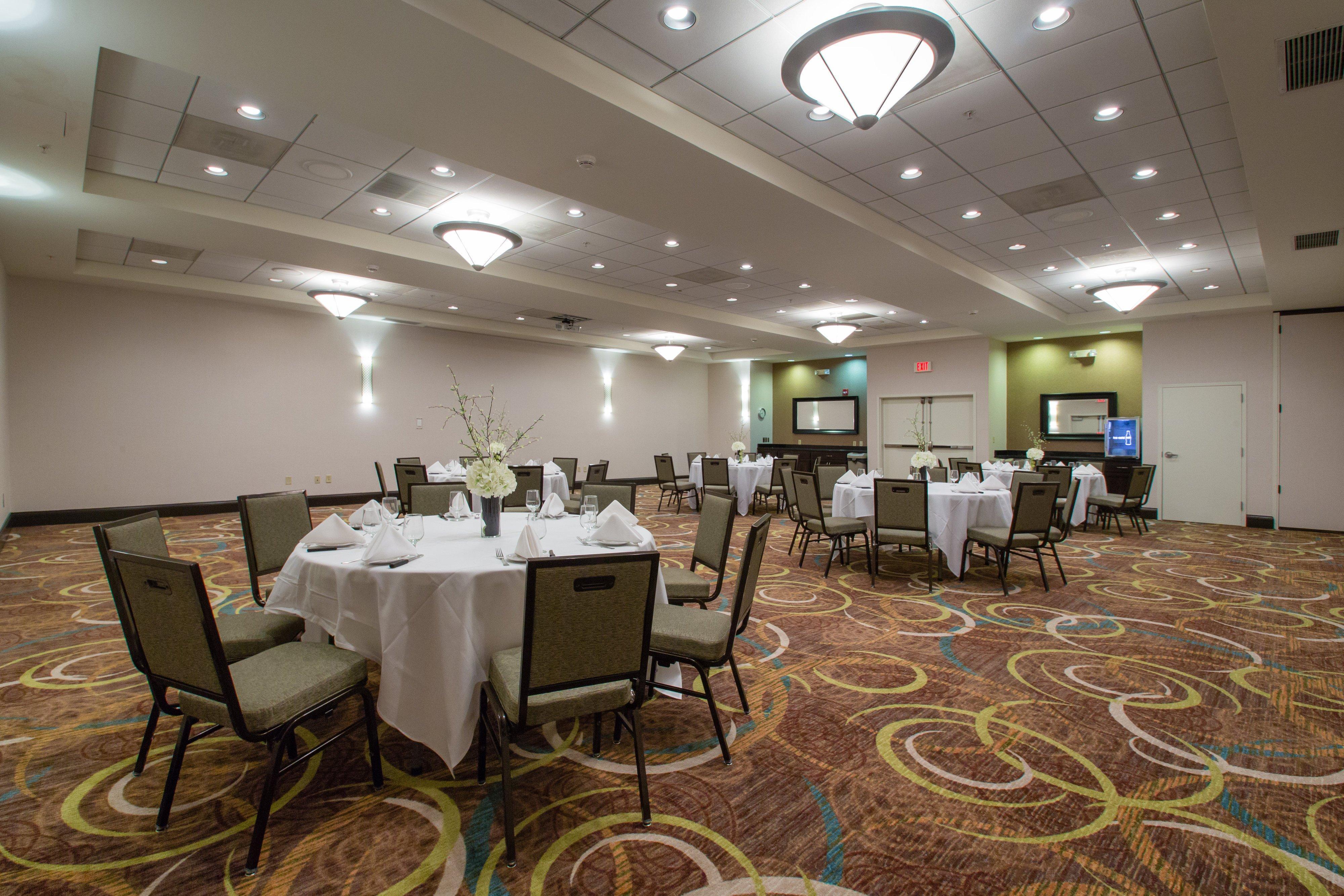 Holiday Inn Hotel & Suites Bloomington Airport By Ihg Εξωτερικό φωτογραφία