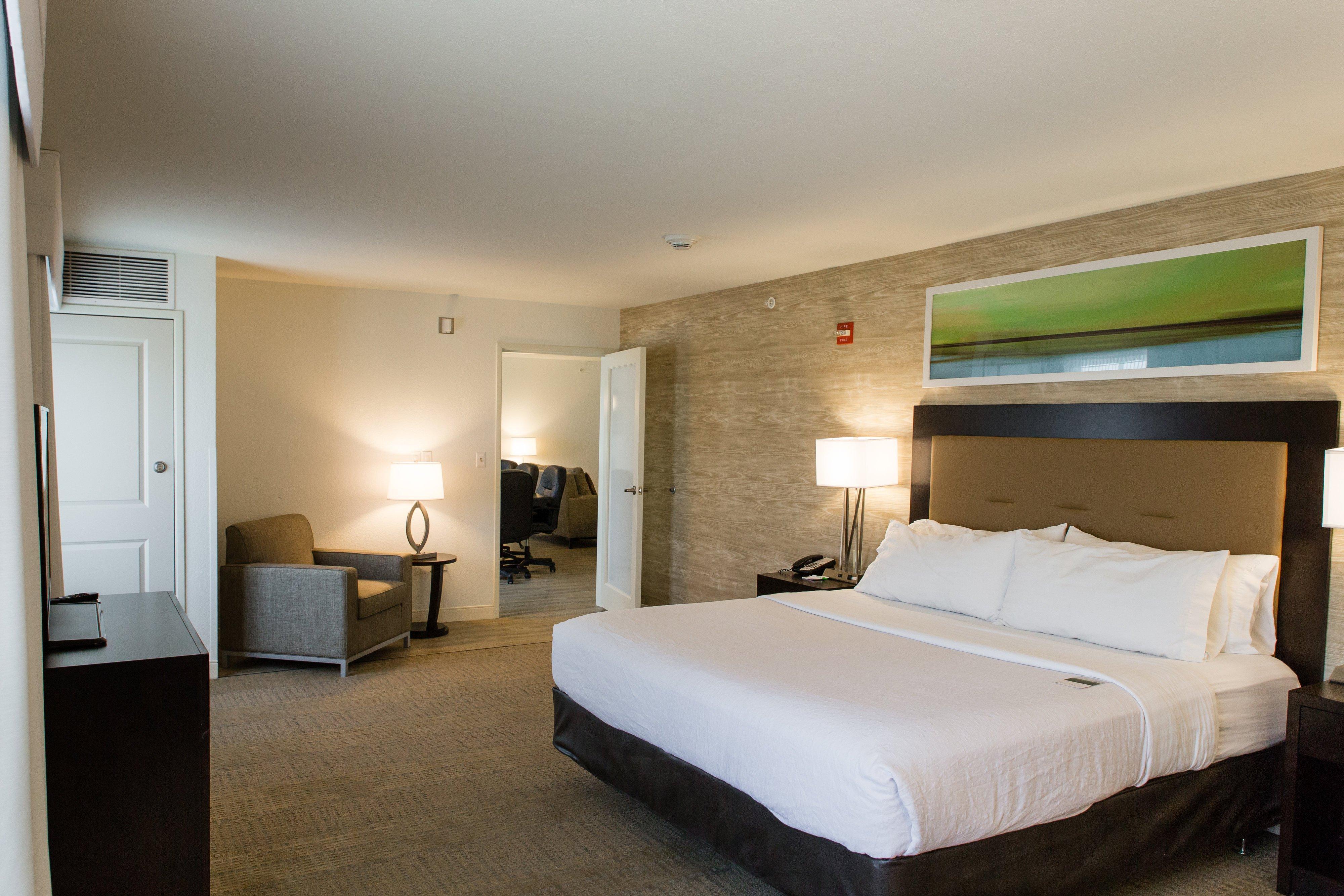 Holiday Inn Hotel & Suites Bloomington Airport By Ihg Εξωτερικό φωτογραφία