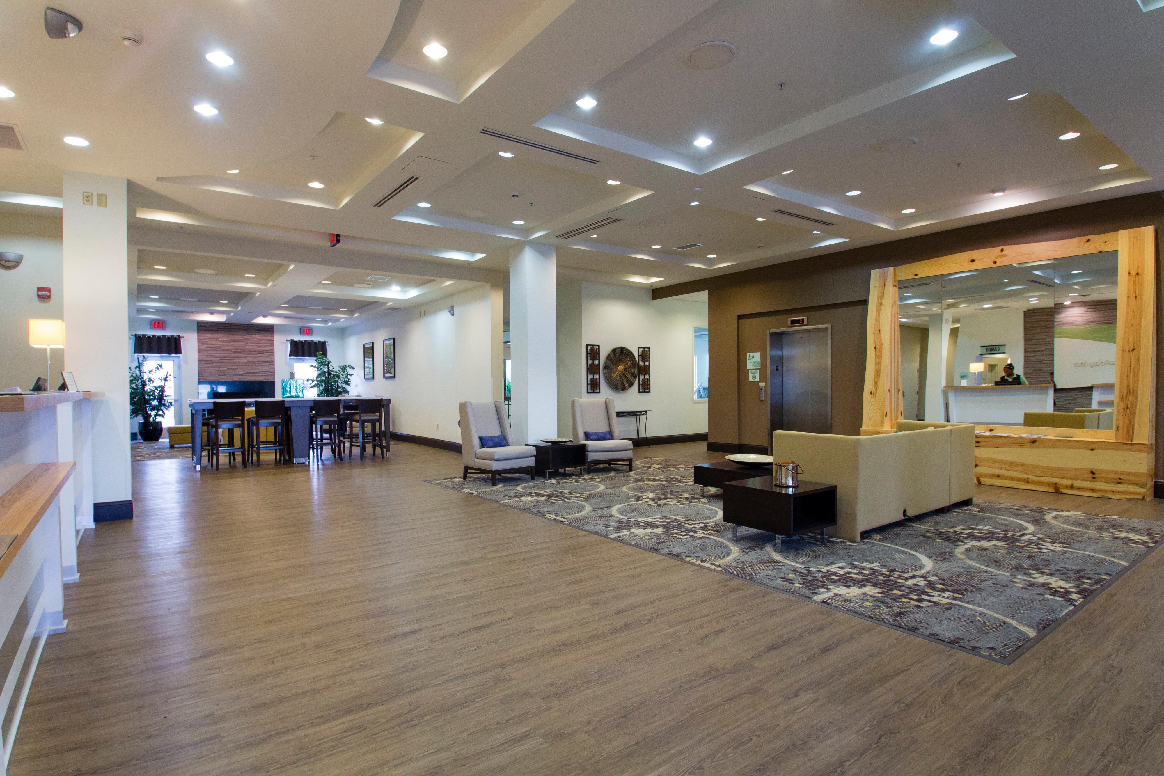 Holiday Inn Hotel & Suites Bloomington Airport By Ihg Εξωτερικό φωτογραφία
