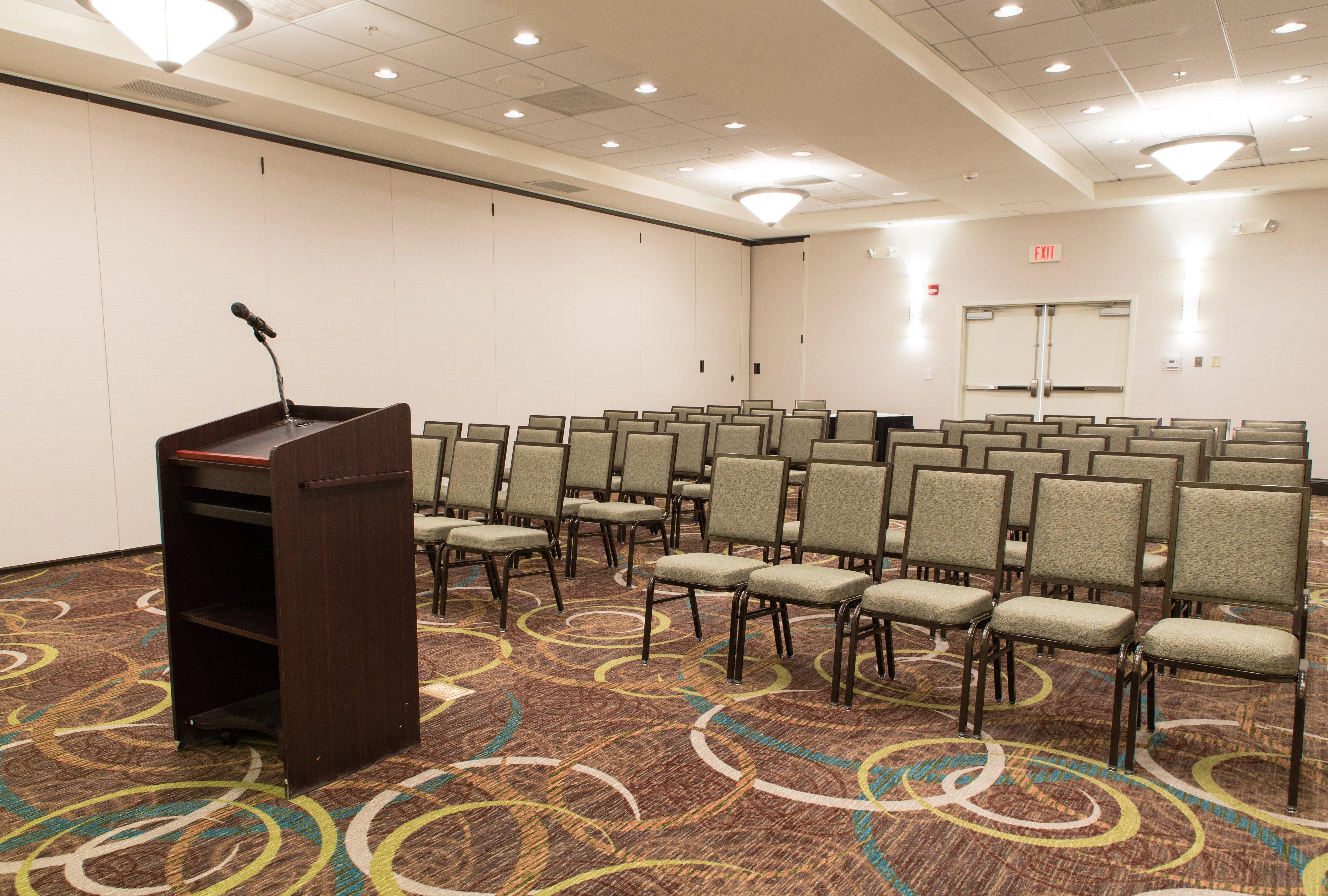 Holiday Inn Hotel & Suites Bloomington Airport By Ihg Εξωτερικό φωτογραφία