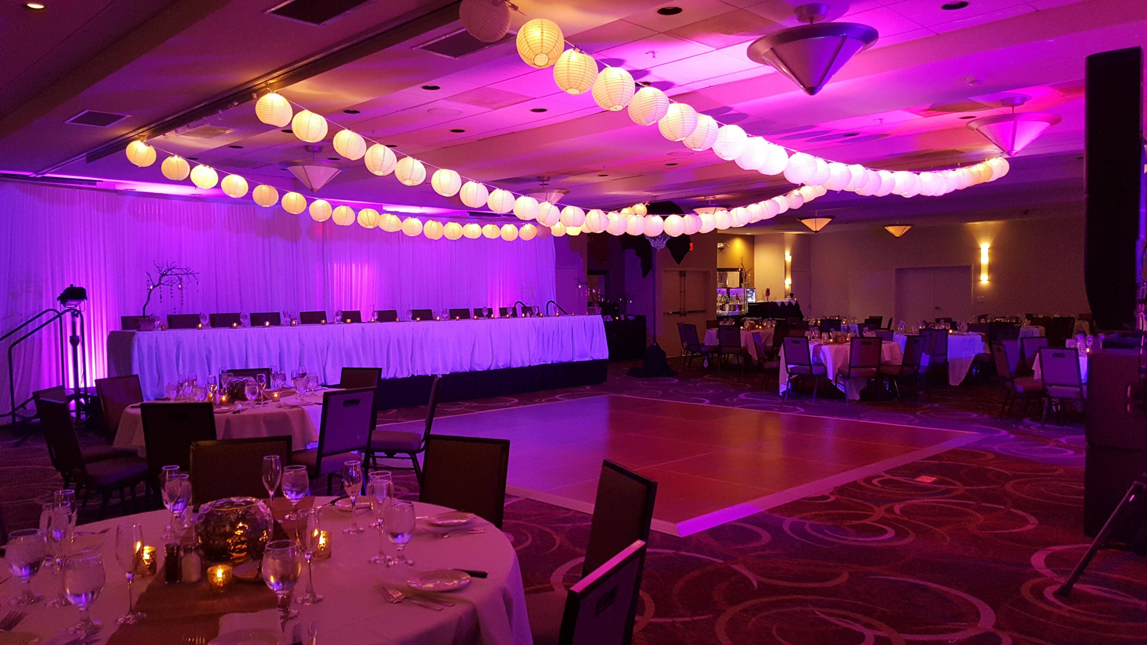 Holiday Inn Hotel & Suites Bloomington Airport By Ihg Εξωτερικό φωτογραφία