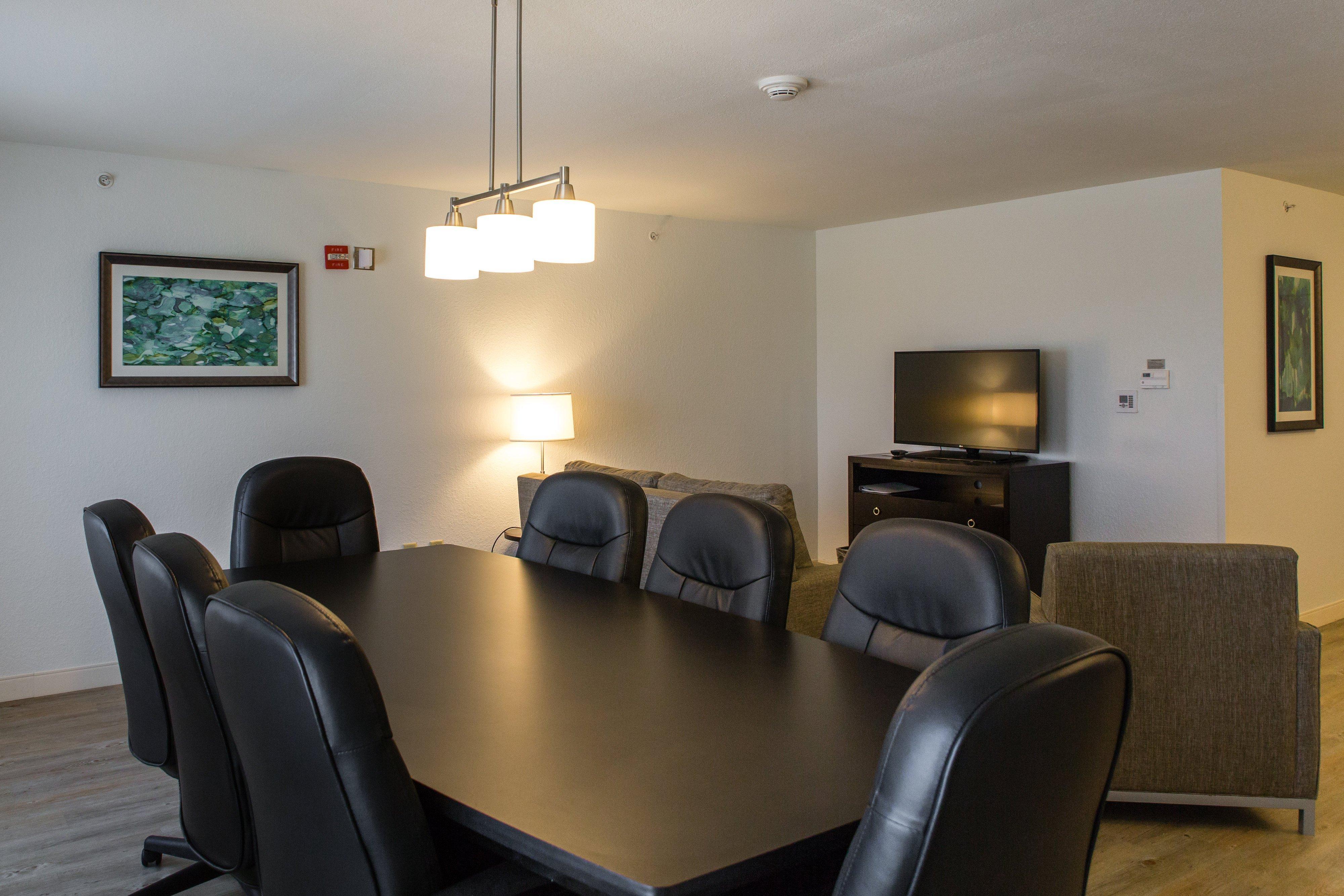 Holiday Inn Hotel & Suites Bloomington Airport By Ihg Εξωτερικό φωτογραφία