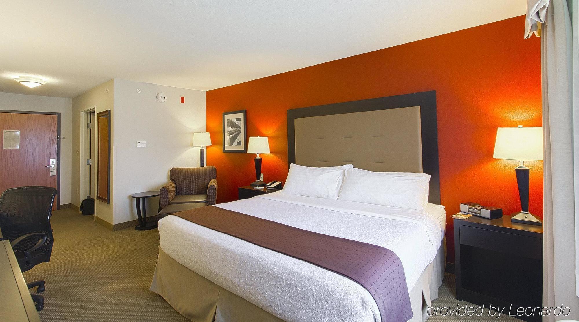Holiday Inn Hotel & Suites Bloomington Airport By Ihg Εξωτερικό φωτογραφία