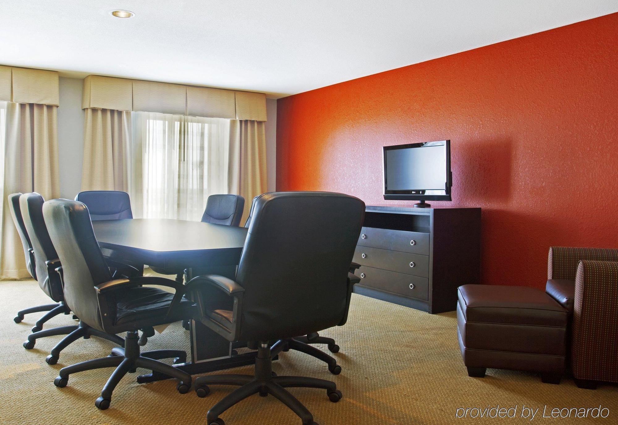 Holiday Inn Hotel & Suites Bloomington Airport By Ihg Ανέσεις φωτογραφία